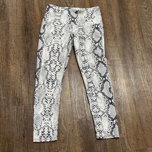 Noli Active Leggings Womens Small White Black Snakeskin Print Exercise Gym Pants